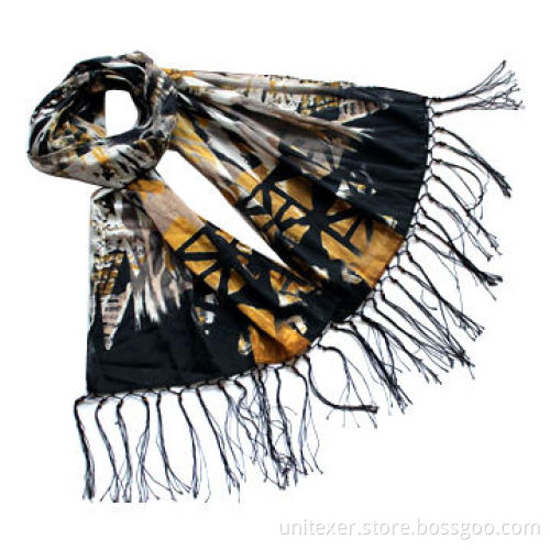 Polyester Ladies' Scarf, Measures 59 x 160cm + 10cm x 2 Fringe, OEM Services are Welcome